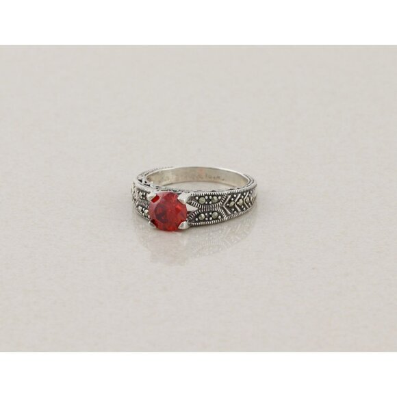 Sterling Silver Red Cubic Zirconia Marcasite Ring Size 8 - Picture 5 of 9
